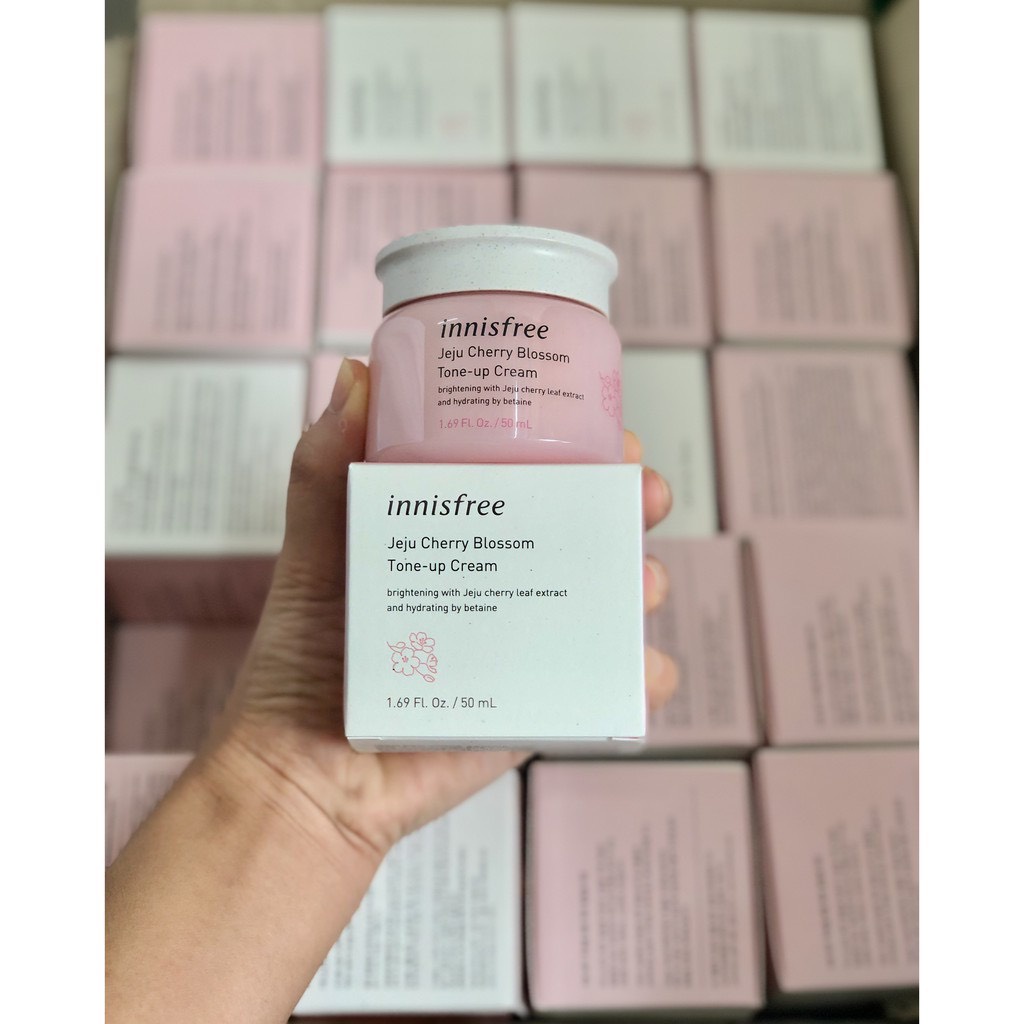 Kem Dưỡng Ẩm Sáng Da Chiết Xuất Từ Hoa Anh Đào Đảo Jeju Innisfree Cherry Blossom Jelly Cream Hàn Quốc 50ml