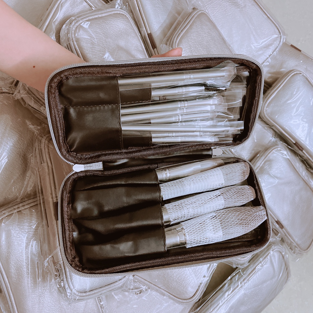 Bộ Cọ Trang Điểm Cán Bạc Cao Cấp Lông Siêu Mịn 14 Cây Kèm Bao Da
