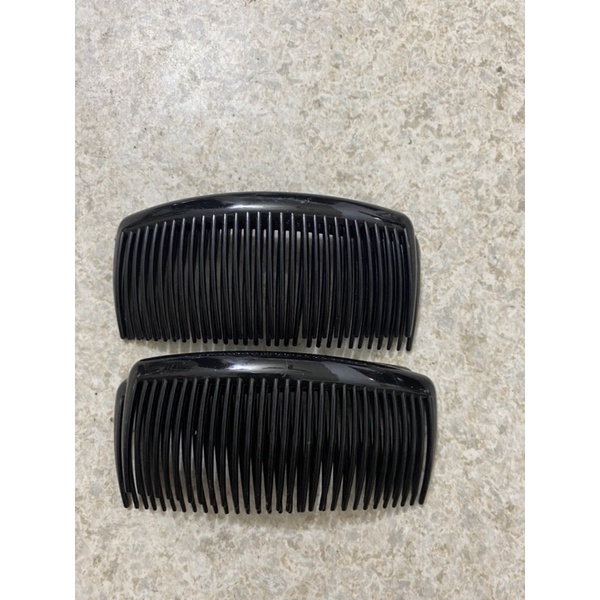 Xược tóc mái trơn và đính hạt