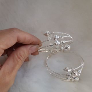 Lắc tay bạc ý