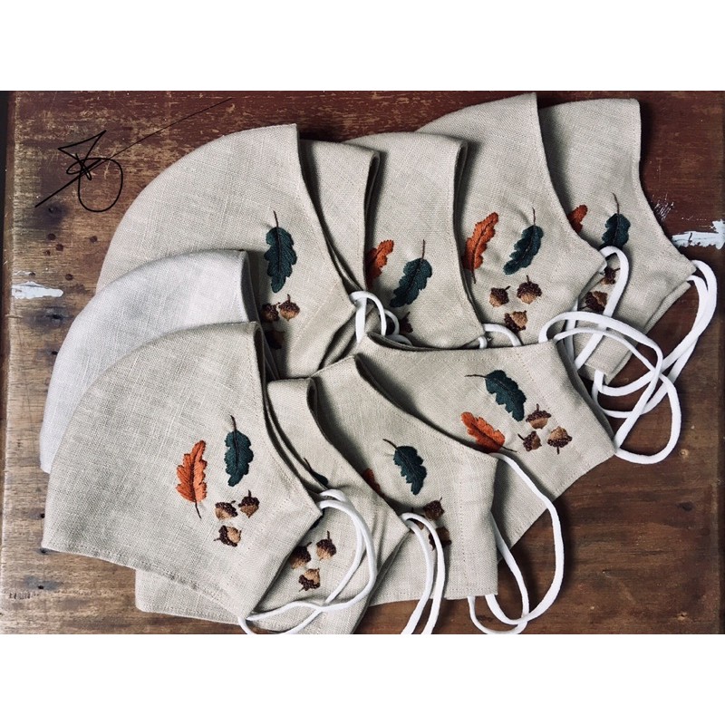 Khẩu trang thêu tay Linen