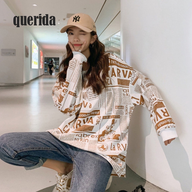 Áo Sweater Cổ Tròn Hoạ Tiết Giấy Báo Cho Nữ