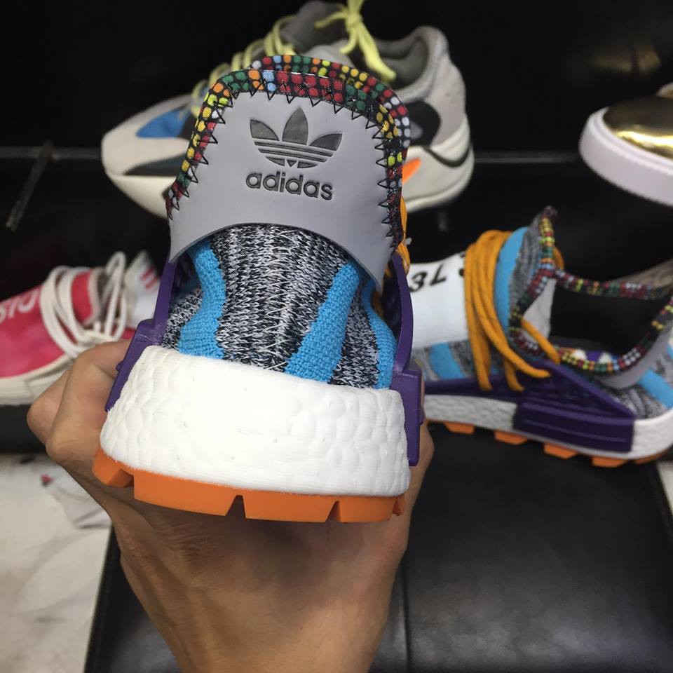 Giầy Adidass Human Race v3 ( version - xanh cam) . :