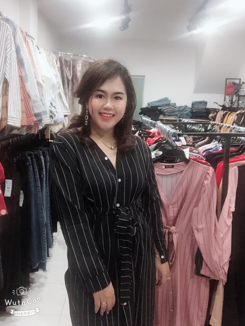 Đầm sơ mi sọc bigsize cột nơ eo trắng - đen - hồng | BigBuy360 - bigbuy360.vn