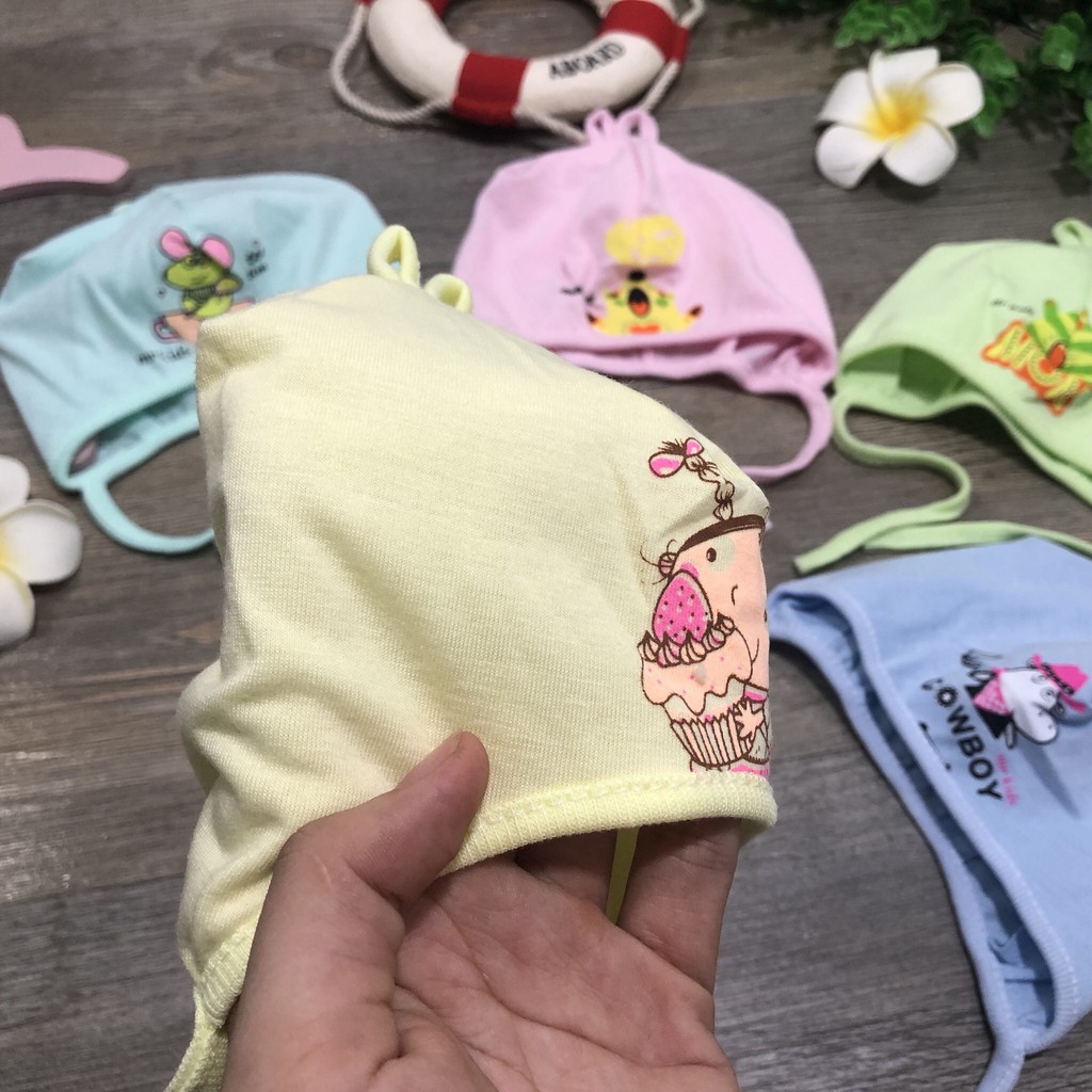 Mũ cotton sơ sinh buộc dây cho bé