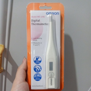nhiệt kế điện tử omron