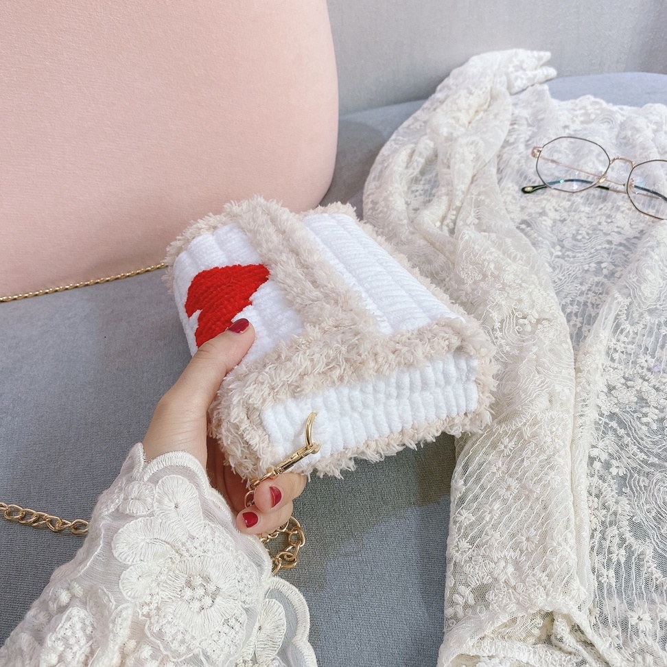 Túi tự đan handmade phối trái tim đỏ, túi đeo chéo dễ thương cá tính - Bộ phụ kiện đầy đủ LX602