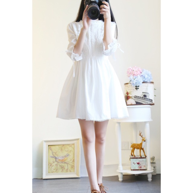 Đầm xoè phối ren