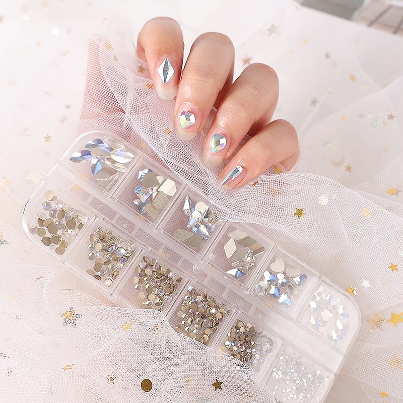 Hộp 12 Hạt Đá 3D Đính Móng Tay Xinh Xắn