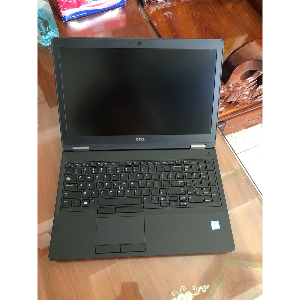 Bán Dell latitude E5570, I7, Vga rời rất mạnh giá bao sg nha | BigBuy360 - bigbuy360.vn