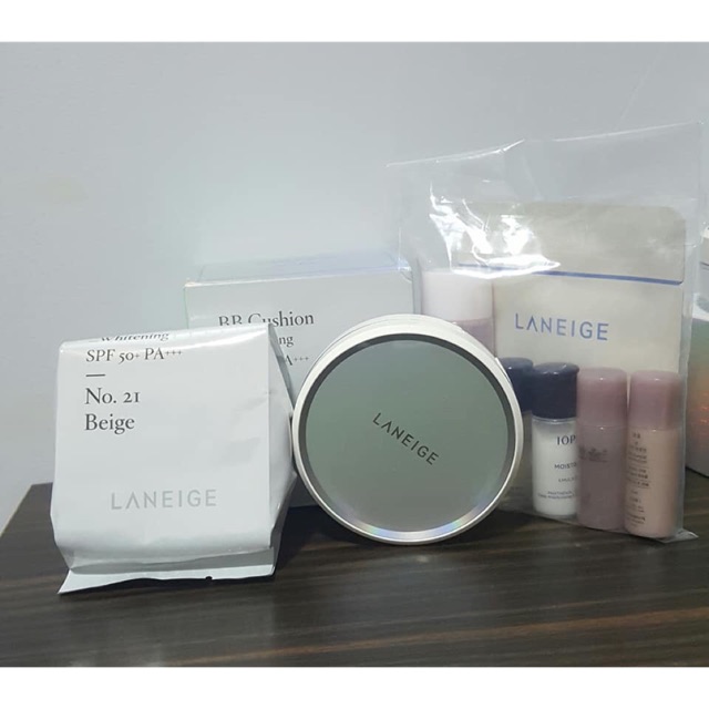 CUSHION DƯỠNG TRẮNG LANEIGE