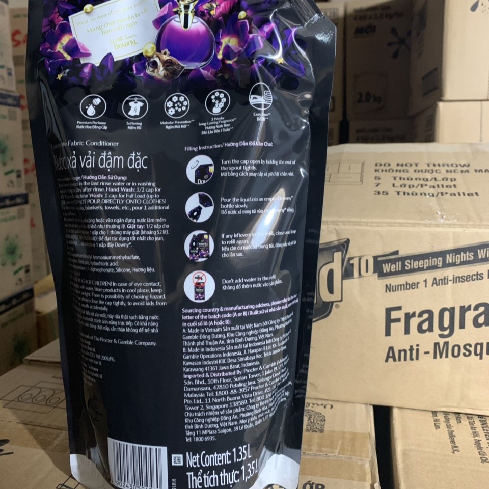 Nước Xả Vải Downy Hương Huyền Bí/ Hương Đam Mê/ Hương Nước Hoa Thơm Mát Dài Lâu Túi 1,35L - 2,2L - 3,5L