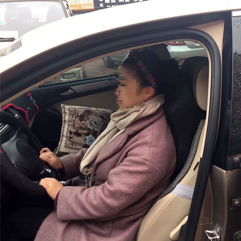 Miếng gối đệm đỡ cổ trên xe hơi tiện dụng