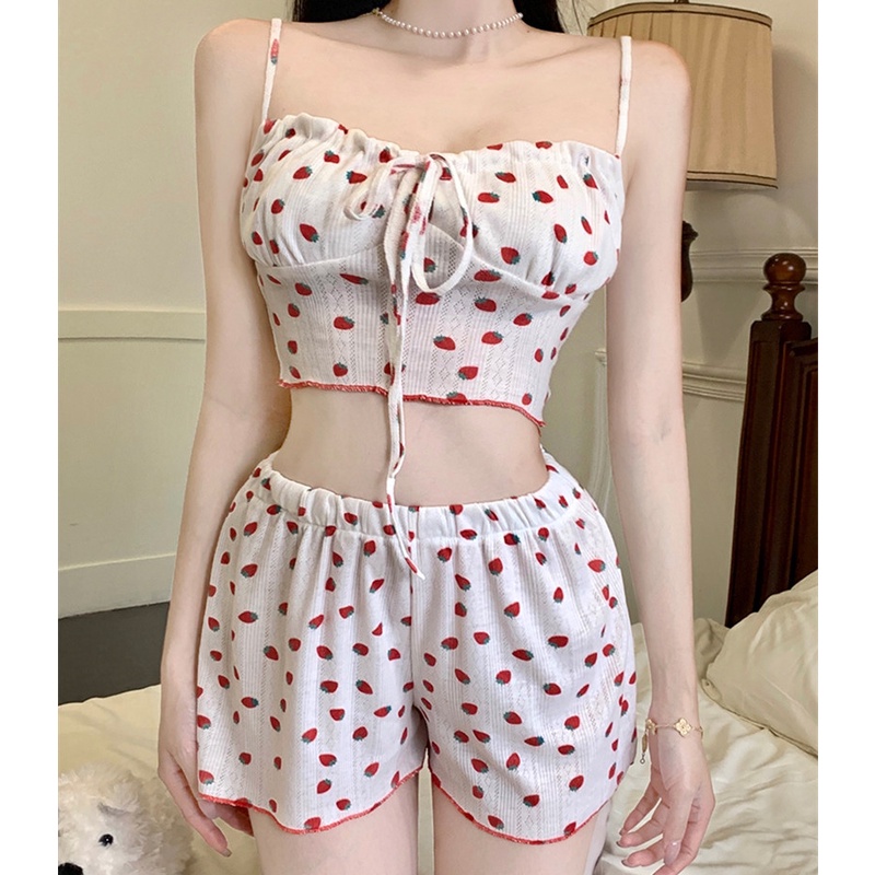 Bộ Đồ Ngủ 2 Món Sát Nách In Hình Dâu Tây Nhỏ Dễ Thương