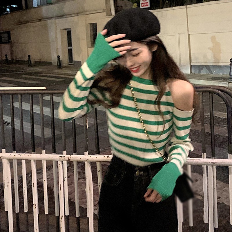 Áo Dệt Kim Tay Dài Trễ Vai Kẻ Sọc Thiết Kế Quyến Rũ Cho Nữ