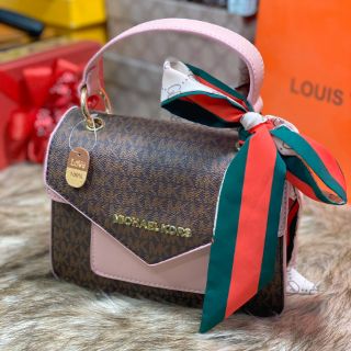 Túi Michael Kors kèm khăn siêu xịn