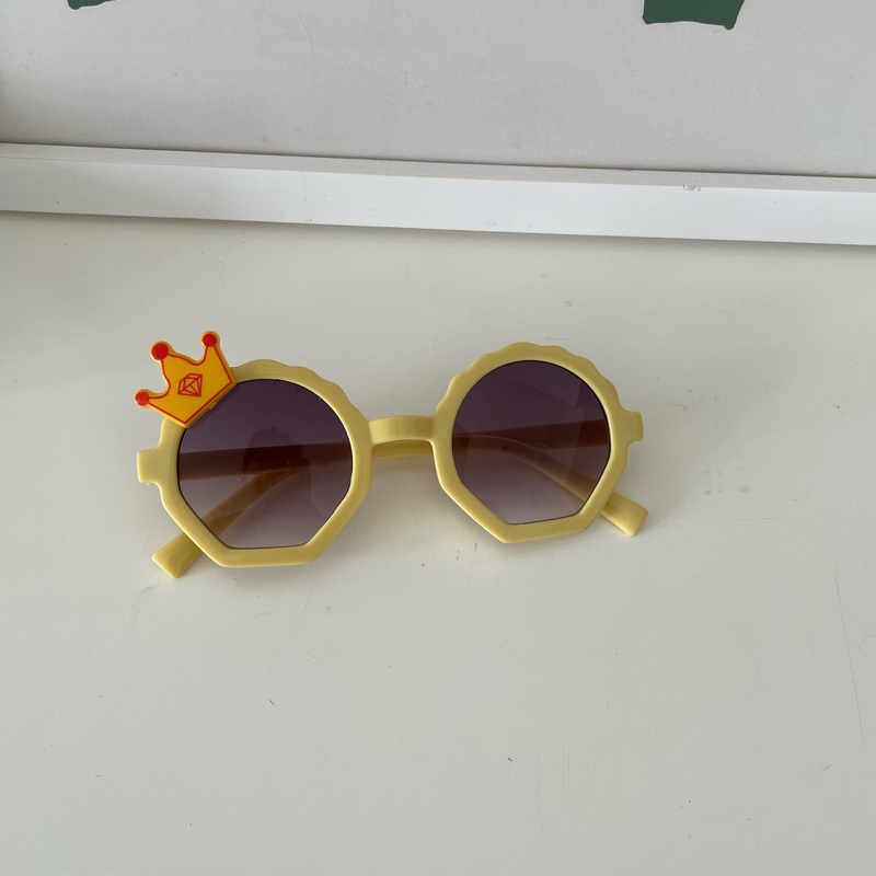 Kính Mát Hình Vương Miện Bảo Vệ Mắt Cho Bé 2-5 Tuổi