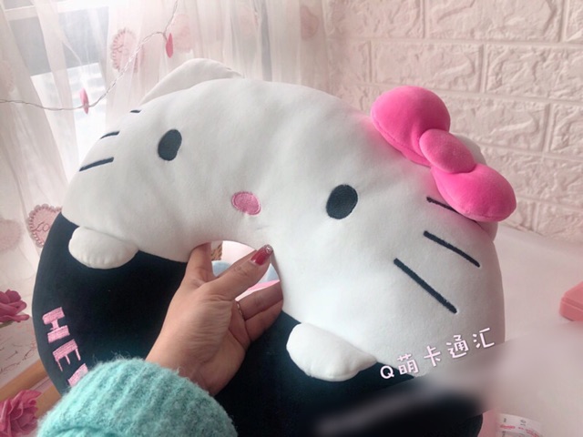 GỐI DONUT HELLO KITTY