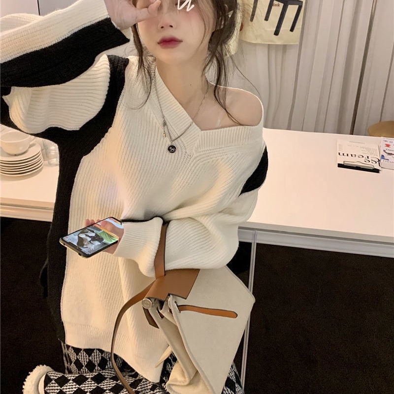 Áo sweater Dệt Kim Cổ Chữ V Dáng Rộng Thiết Kế Xẻ Tà Thời Trang Thu Đông Phong Cách retro Mới Cho Nữ