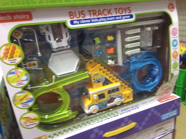 Hộp đồ chơi Xe Bus leo thang chạy trên đường ray # Track bus toy