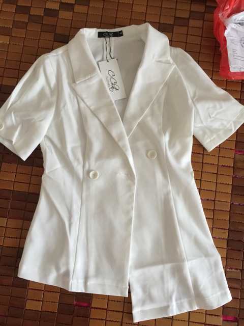 Áo vạt lệch cchat