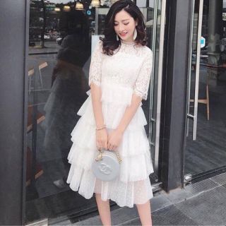 Đầm ren tầng bi trắng