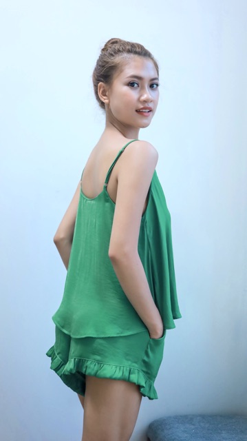 Bộ đồ ngủ dây lụa InFashion 3 nút hồng | BigBuy360 - bigbuy360.vn