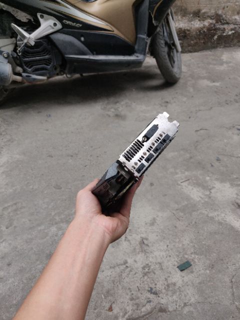 Card màn hình Asus ROG Strix GTX 1070 LED RGB 3 Fan Aura Sync Có Backplate