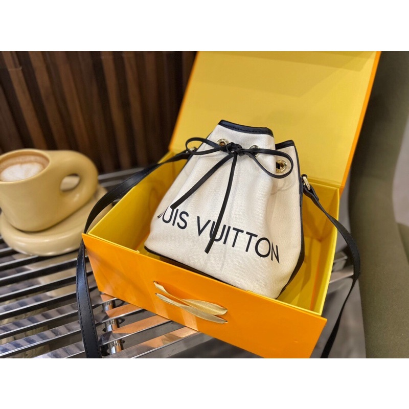 Túi đeo chéo LV Louis-Vuitton* cao cấp Au nhập khẩu mới nhất 2022 fullbox