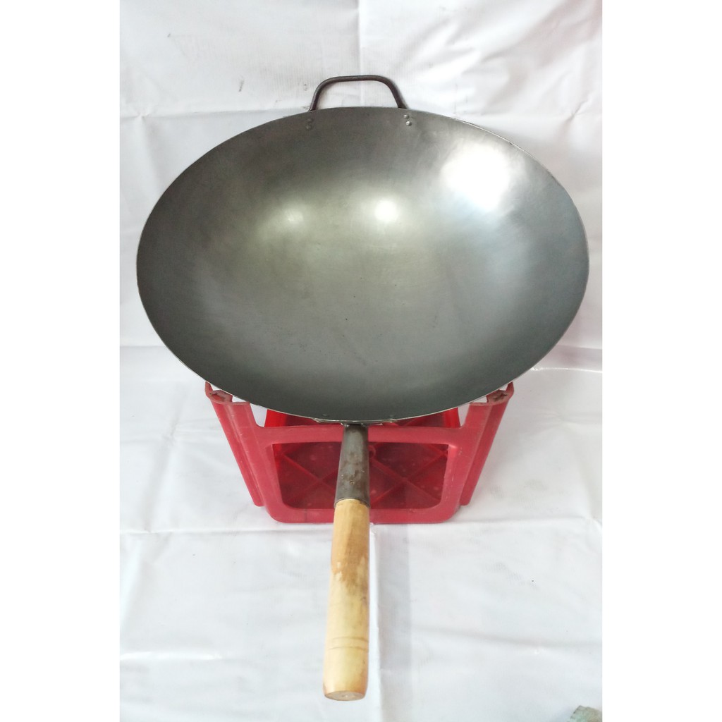 CHẢO(QUÁNH) THÉP CÁN GỖ 46CM CÓ QUAI XÁCH.