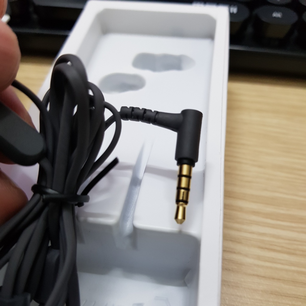 Tai nghe Sony MDR-XB55AP extrabass, có mic, chân cắm 3.5mm