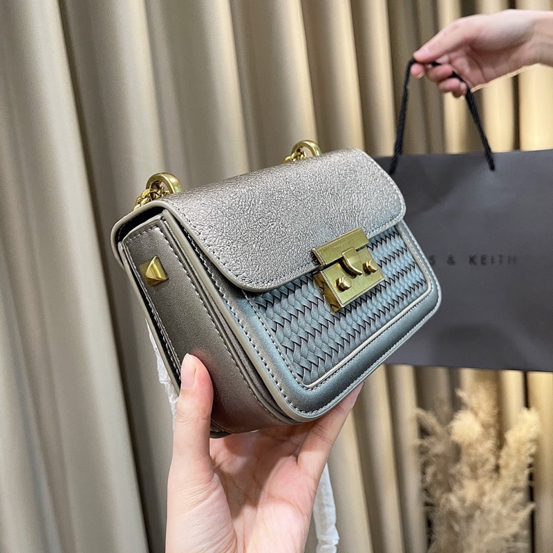 Túi Xê Ca đan màu bạc size 18 chất đẹp(không hộp)
