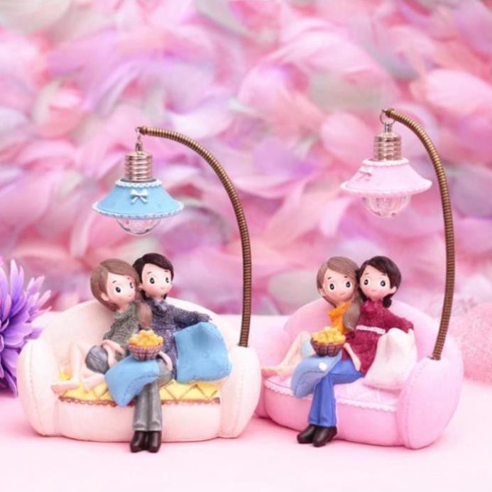 Tượng Để Bàn Cặp Đôi Hẹn Hò Dưới Đèn siêu đẹp dễ thương
