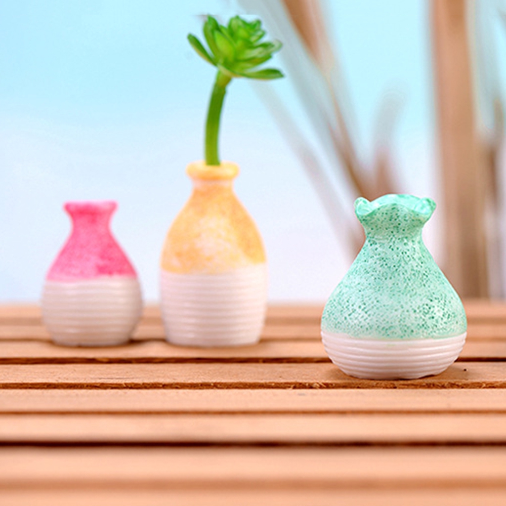 Bình hoa resin mini dùng để trang trí bàn làm việc