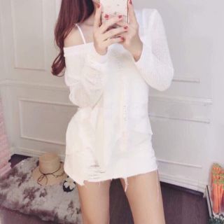 Áo len cổ v