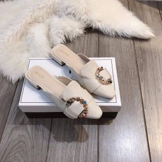 Sục đính đá siêu sang chảnh