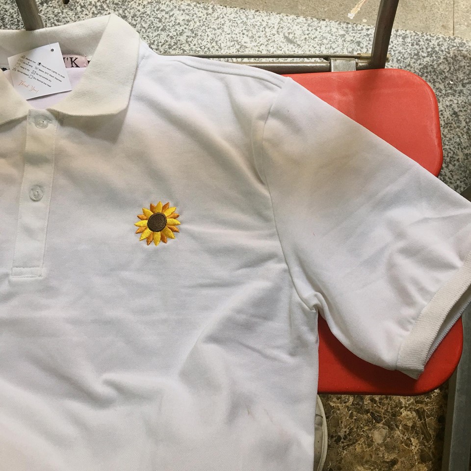 Áo Polo Thêu Hướng Dương Màu Trắng