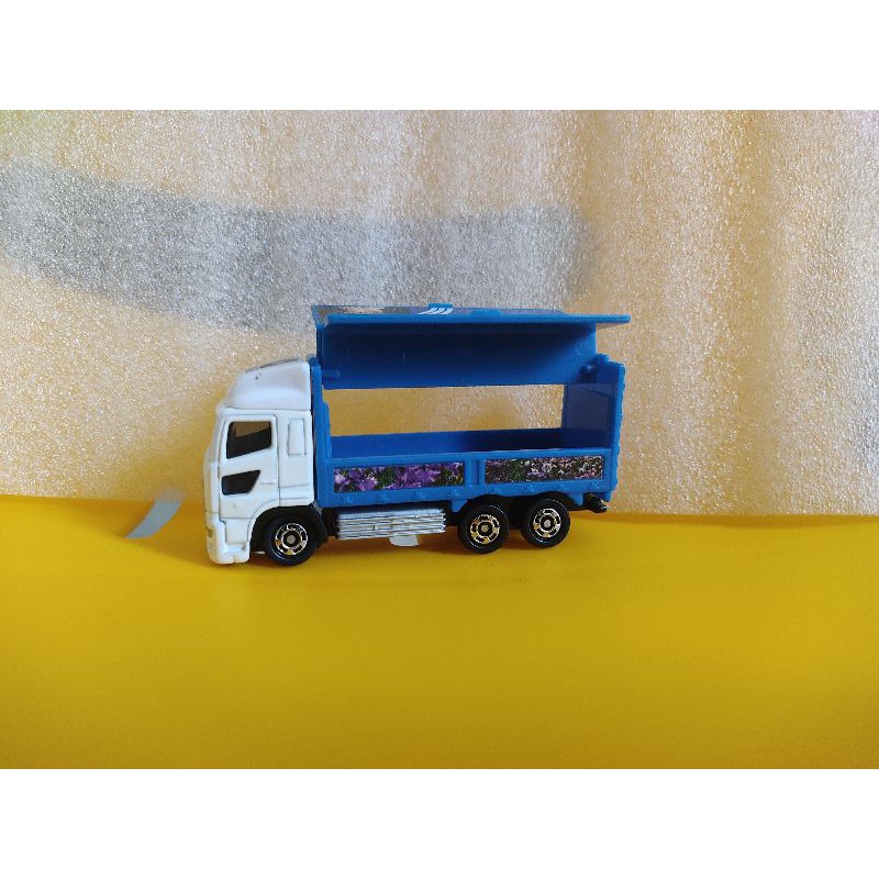 Xe mô hình Hino Profia