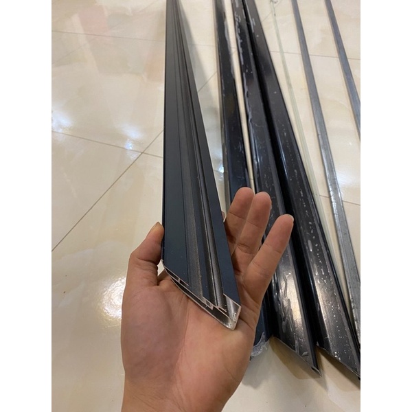 100" - Màn chiếu tương phản cao V6+ khung viền 5cm