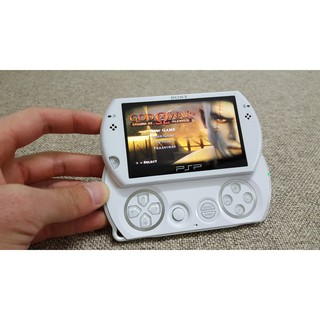 Máy game PSP GO nhỏ gọn