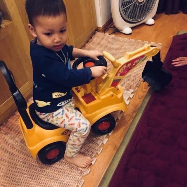 Xe máy xúc cho bé