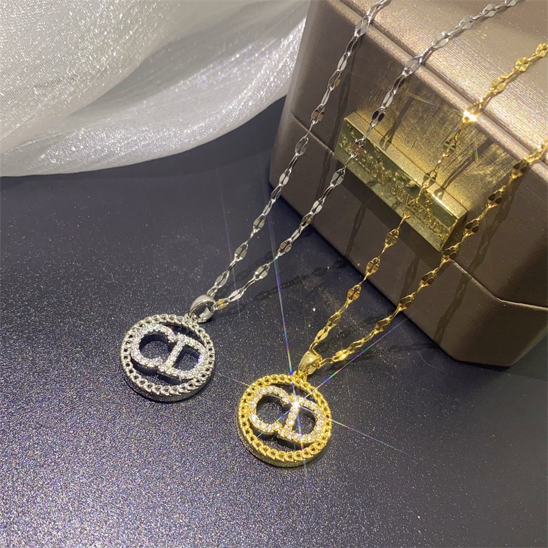 Dây chuyền nữ chất liệu titan thiết kế mặt tròn đính đá pha lê lấp lánh thời trang sang trọng mẫu mới 2022