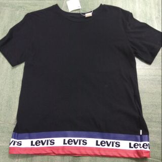 Áo thun levis in chữ ở gấu- a0021