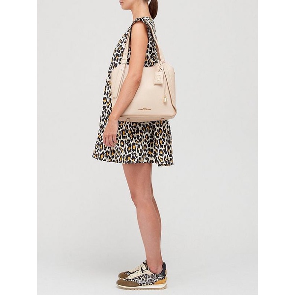 Túi The Director Extra Large Leather Tote In Beige, chính hãng