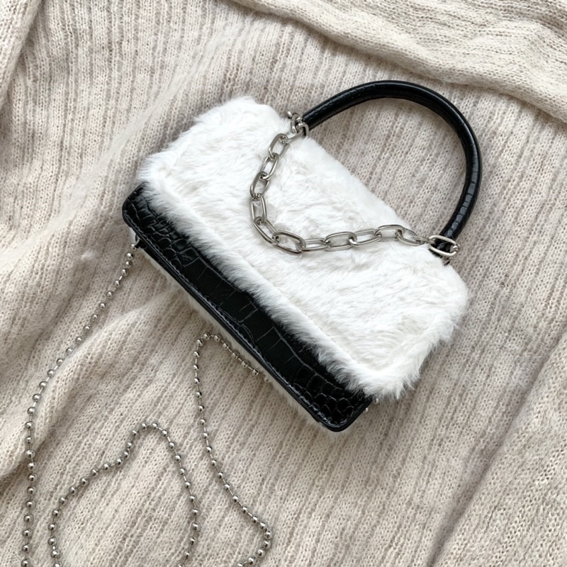 Túi da phủ lông kèm chain-2020