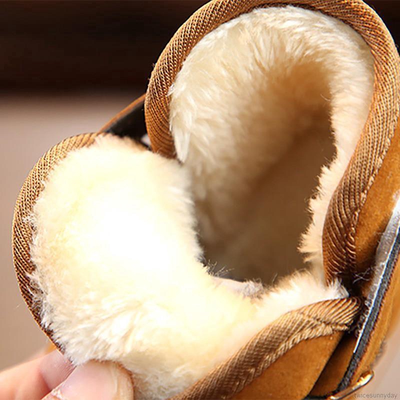 Giày boot vải bông ấm áp kiểu dáng xinh xắn cho các bé
