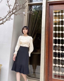 Chân váy xếp ly đuôi