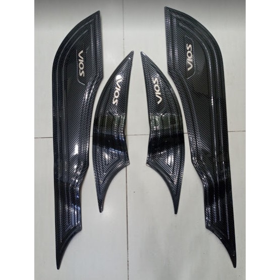 Ốp Tapli Cửa Xe Vios 2019 2020 2021 2022 2023 Mẫu Carbon- tặng kèm keo dính