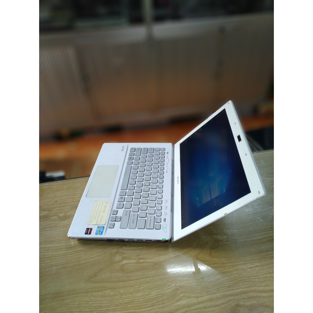 Laptop Sony Vaio svs13 11bfxw, vỏ hợp kim nhôm dòng đẳng cấp của Sony laptop có cấu hình chip CPU i5 3210 RAM 4G ổ 500