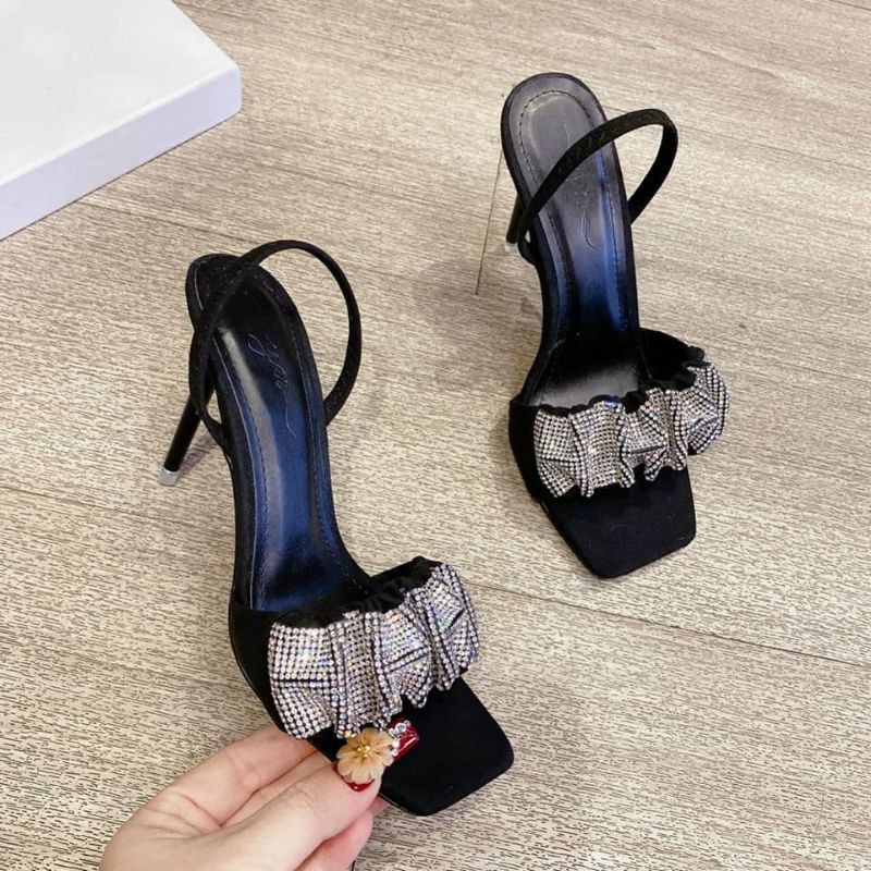 GIÀY SANDAL CAO GÓT NỮ 7-9 PHÂN ĐẾ NHỌN QUAI NHÚN ĐÍNH ĐÁ MÀU TRẮNG ĐEN  HOTTREND 2022- MÃ S042